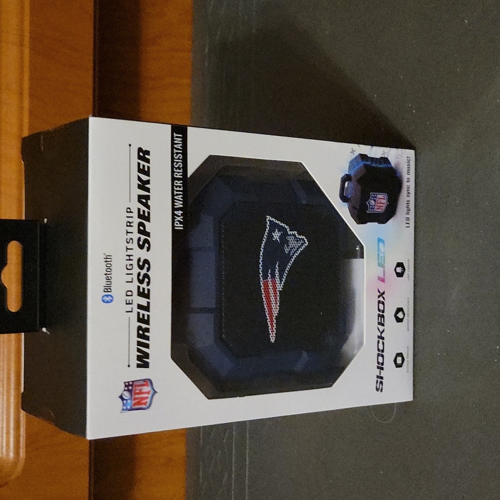New in Box: NFL New England Patriots Bluetooth Wireless Speaker